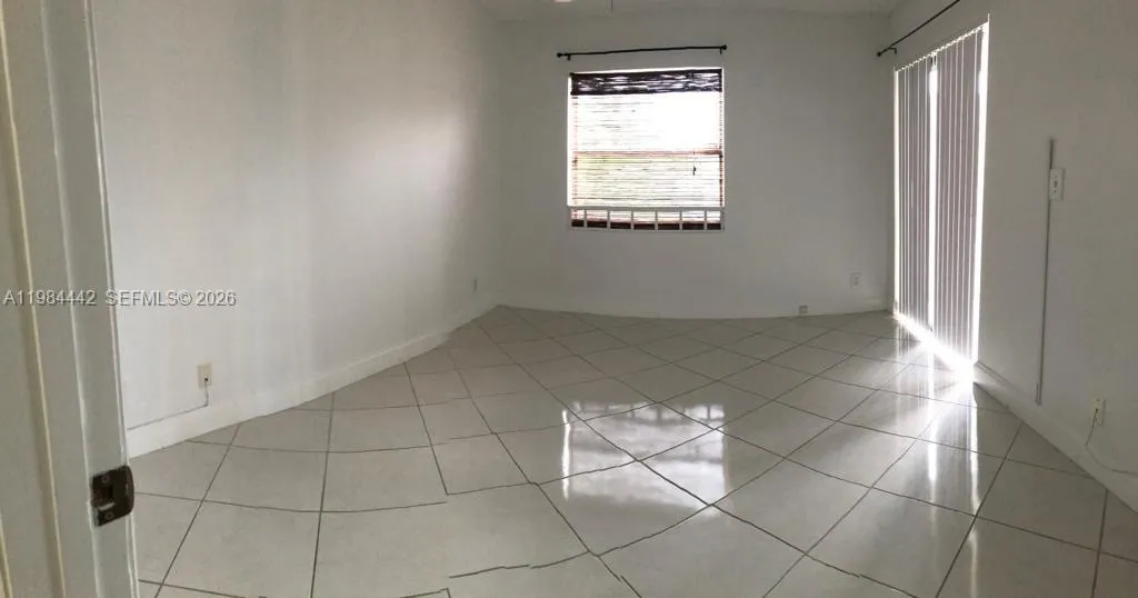 9999 Summerbreeze Dr # 218, Sunrise FL 33322