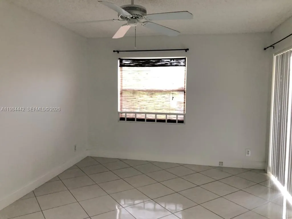 9999 Summerbreeze Dr # 218, Sunrise FL 33322