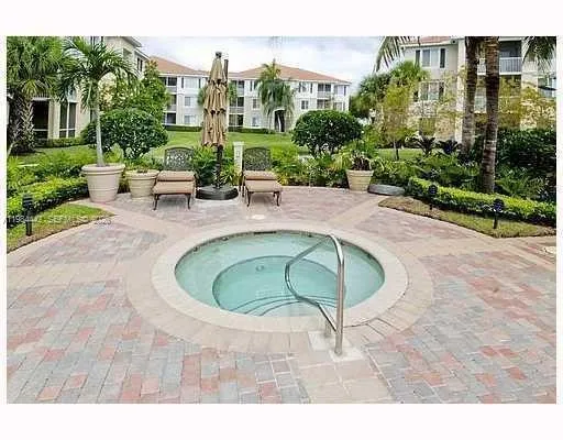 9999 Summerbreeze Dr # 218, Sunrise FL 33322