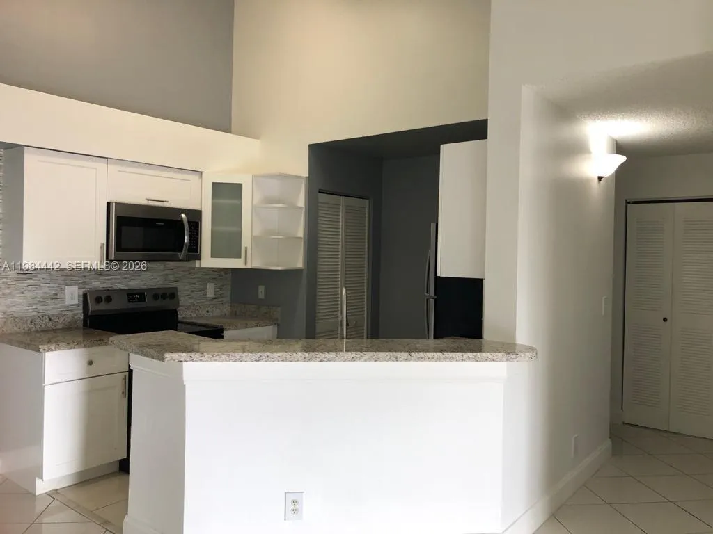 9999 Summerbreeze Dr # 218, Sunrise FL 33322