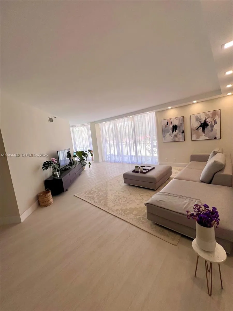 19707 Turnberry Way # 5A, Aventura FL 33180