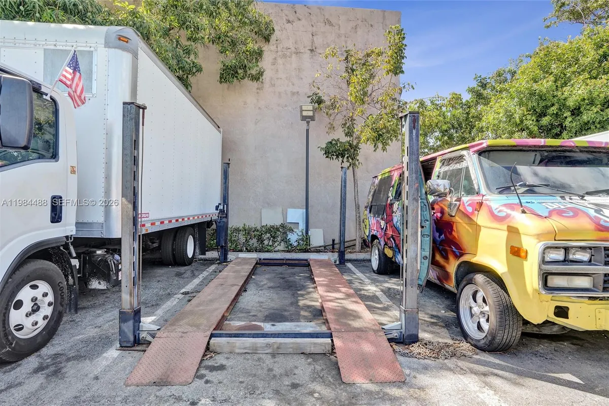 345 COPANS RD, Pompano Beach FL 33064