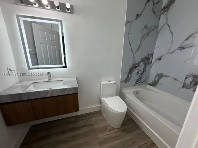 11601 NW 89th St # 202, Doral FL 33178