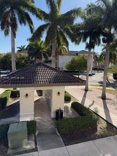 11601 NW 89th St # 202, Doral FL 33178