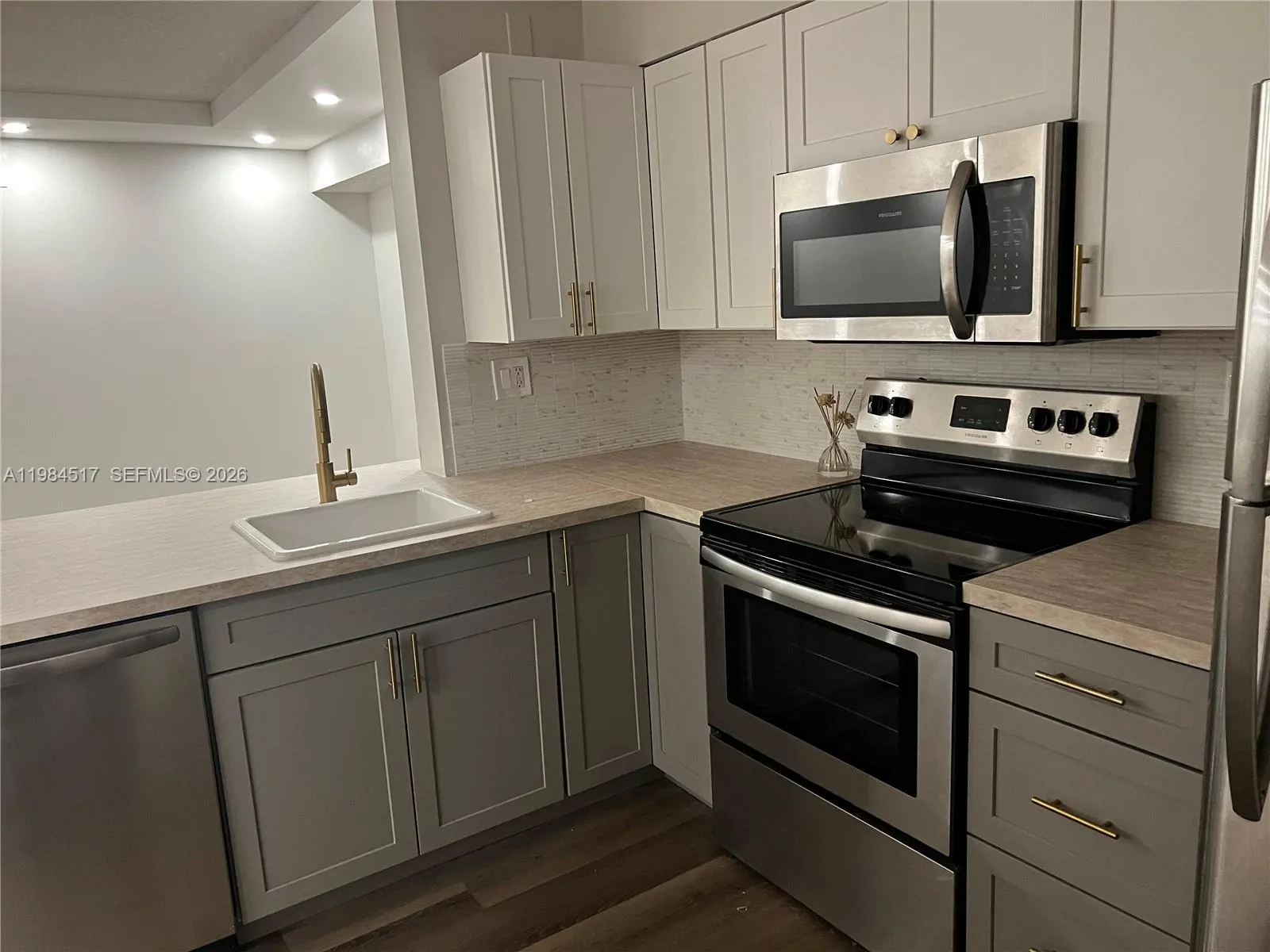 3001 N Oakland Forest Dr # 104, Oakland Park FL 33309