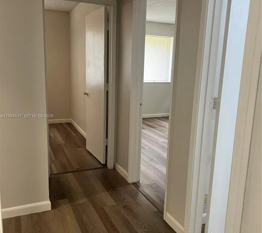 3001 N Oakland Forest Dr # 104, Oakland Park FL 33309