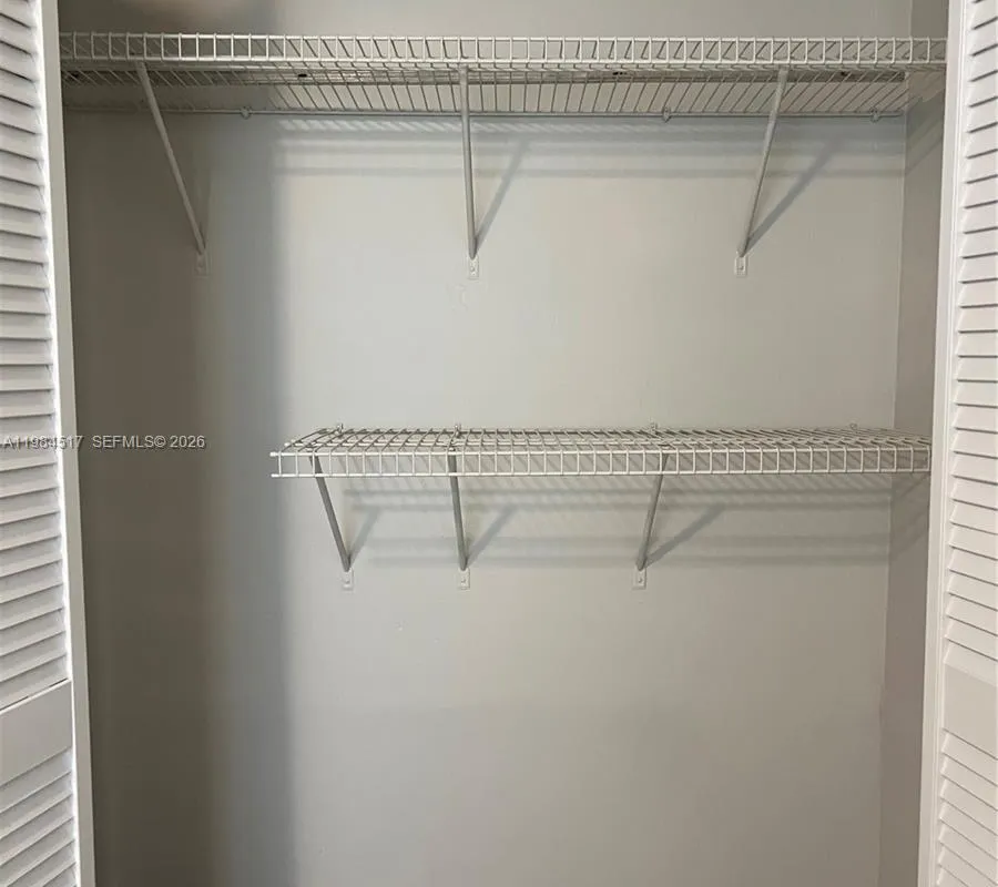 3001 N Oakland Forest Dr # 104, Oakland Park FL 33309