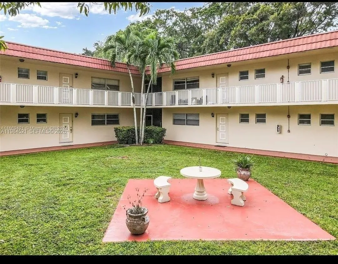 14901 SW 4th St # 14A, Pembroke Pines FL 33027