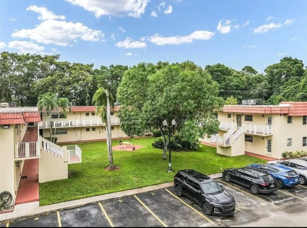 14901 SW 4th St # 14A, Pembroke Pines FL 33027