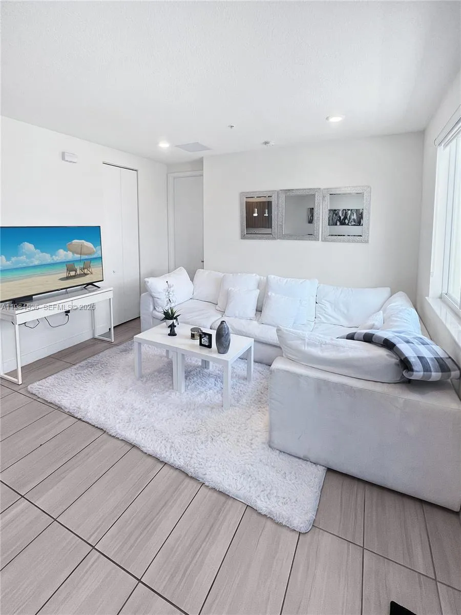 6416 NW 102nd Ct # 304, Doral FL 33178