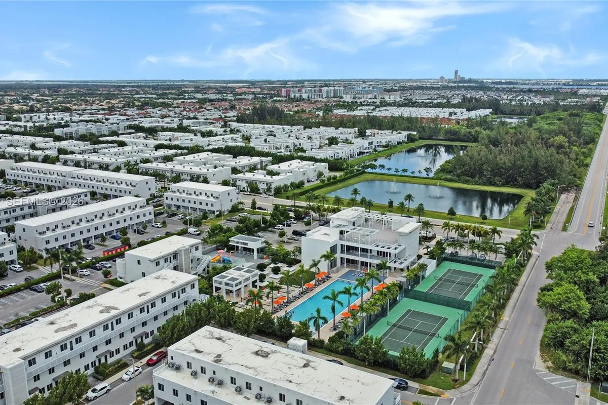 6416 NW 102nd Ct # 304, Doral FL 33178