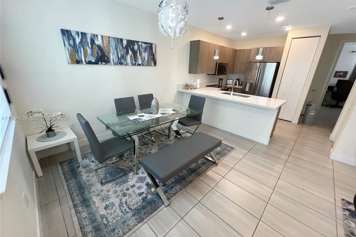 6416 NW 102nd Ct # 304, Doral FL 33178