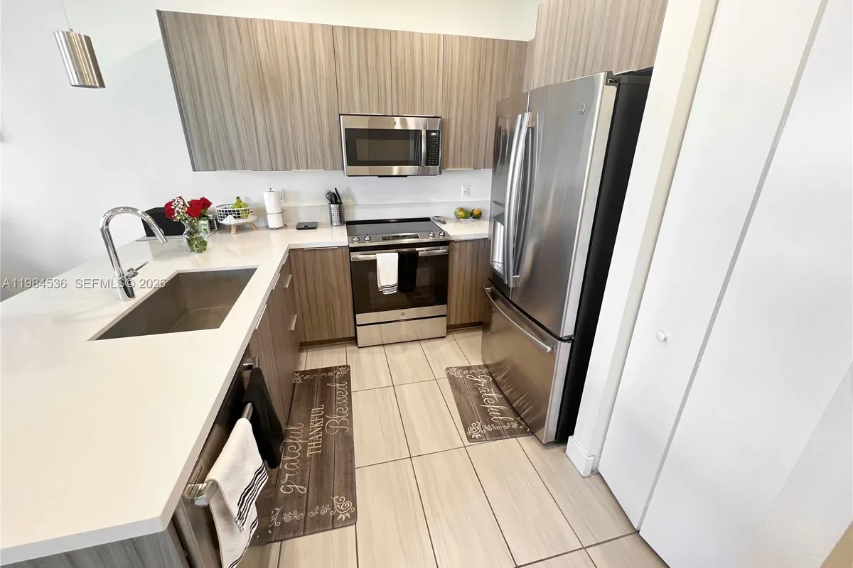 6416 NW 102nd Ct # 304, Doral FL 33178