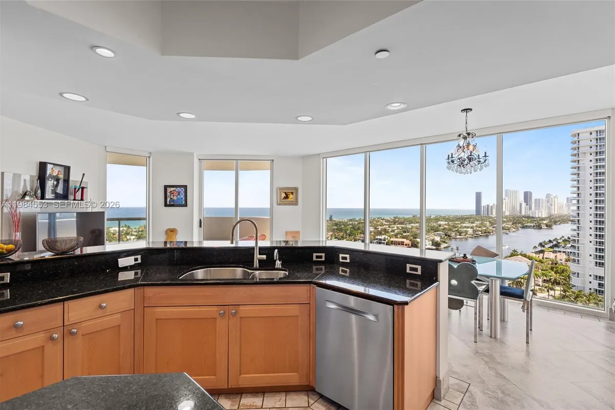 21200 Point Pl # 1901, Aventura FL 33180