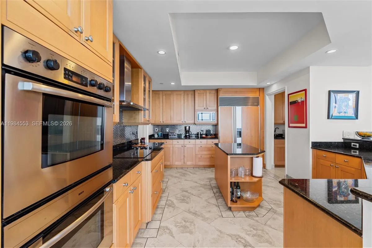 21200 Point Pl # 1901, Aventura FL 33180