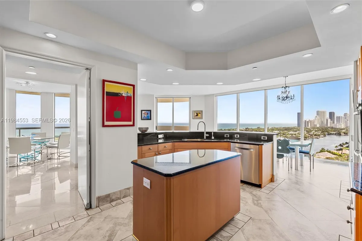 21200 Point Pl # 1901, Aventura FL 33180