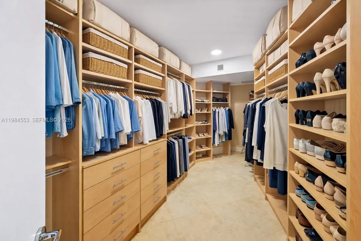 21200 Point Pl # 1901, Aventura FL 33180