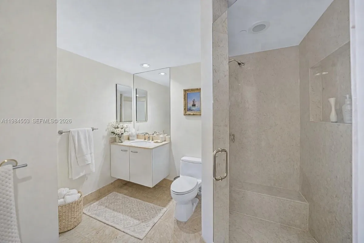 21200 Point Pl # 1901, Aventura FL 33180