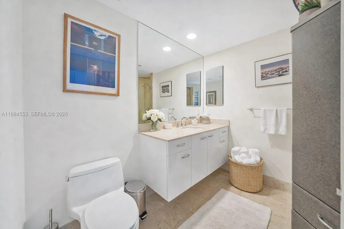 21200 Point Pl # 1901, Aventura FL 33180