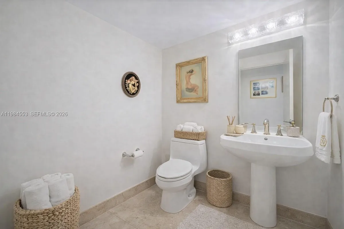 21200 Point Pl # 1901, Aventura FL 33180