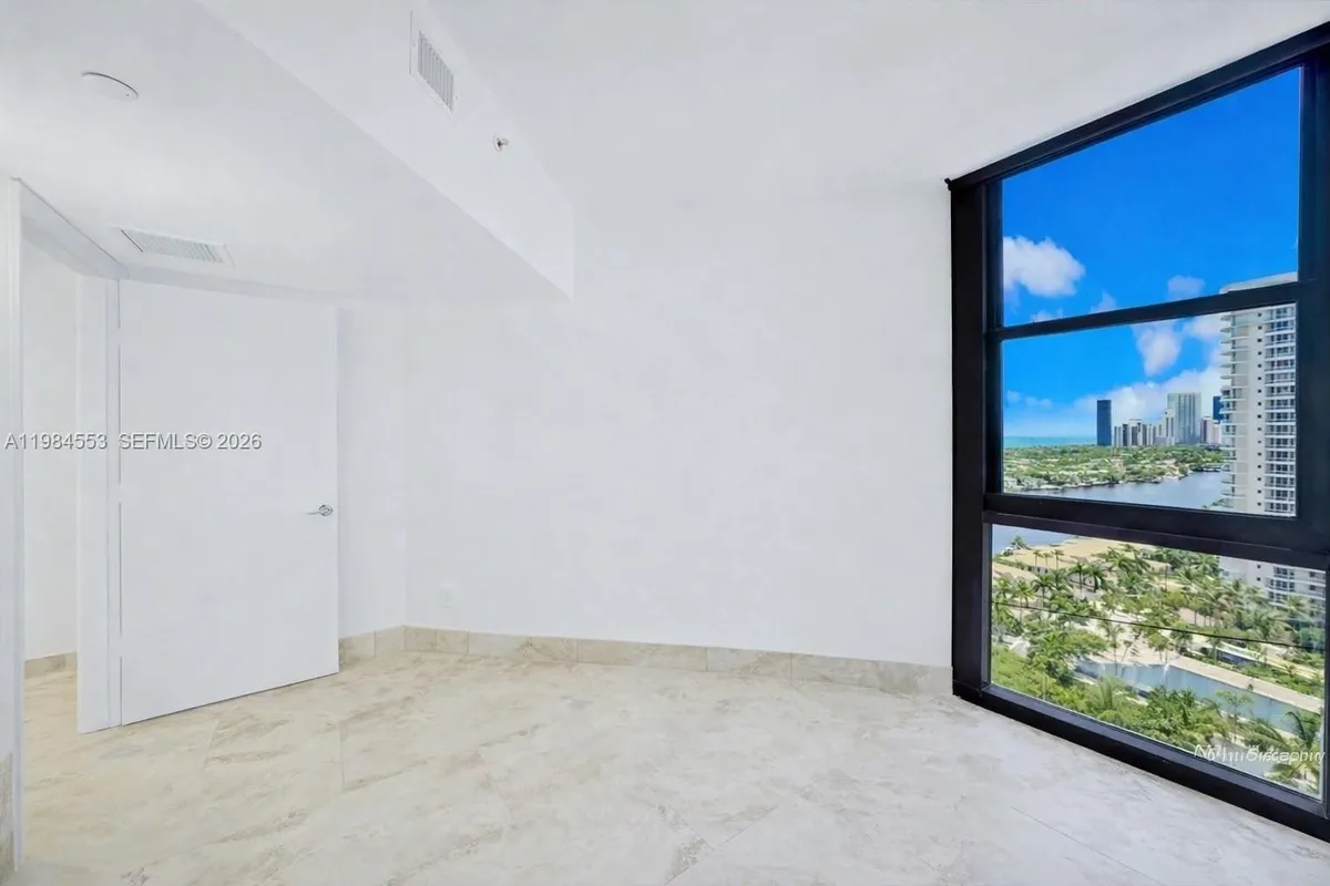 21200 Point Pl # 1901, Aventura FL 33180