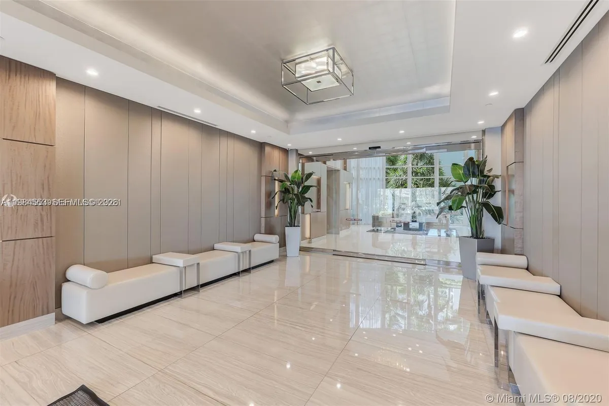 21200 Point Pl # 1901, Aventura FL 33180