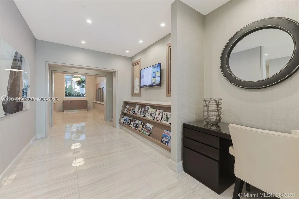 21200 Point Pl # 1901, Aventura FL 33180