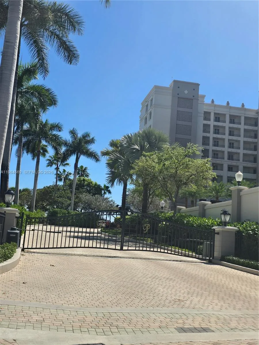 2880 NE 14th St Cswy # 311, Pompano Beach FL 33062