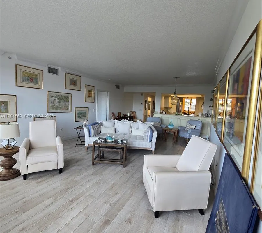 2880 NE 14th St Cswy # 311, Pompano Beach FL 33062