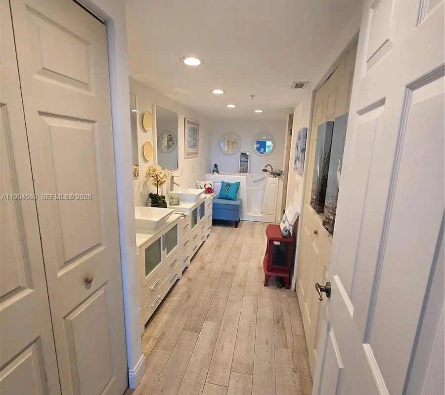 2880 NE 14th St Cswy # 311, Pompano Beach FL 33062