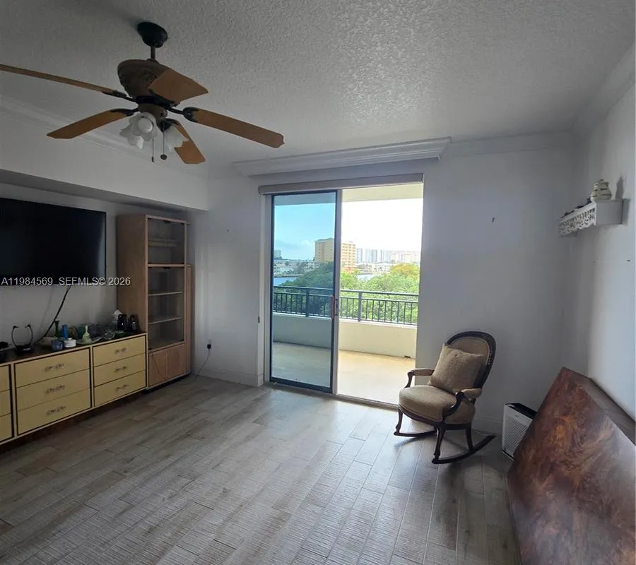 2880 NE 14th St Cswy # 311, Pompano Beach FL 33062