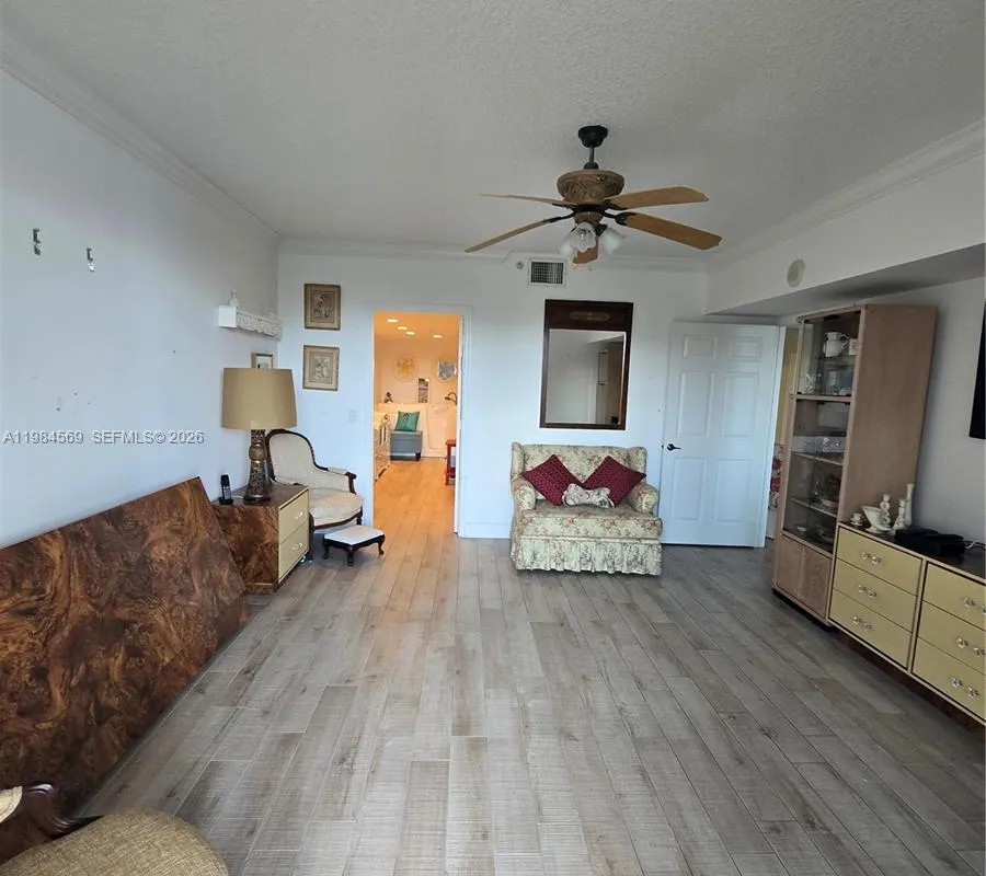 2880 NE 14th St Cswy # 311, Pompano Beach FL 33062