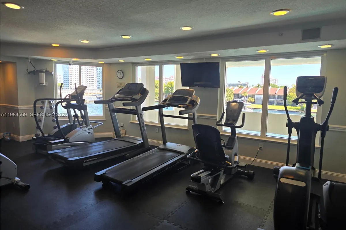 2880 NE 14th St Cswy # 311, Pompano Beach FL 33062