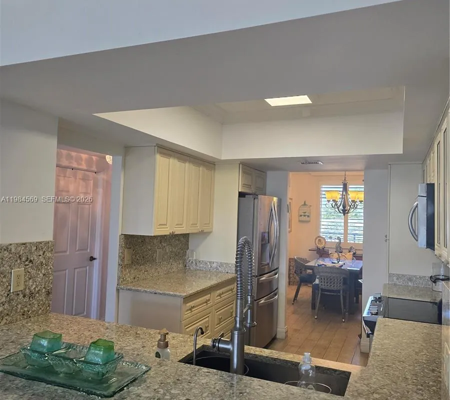 2880 NE 14th St Cswy # 311, Pompano Beach FL 33062