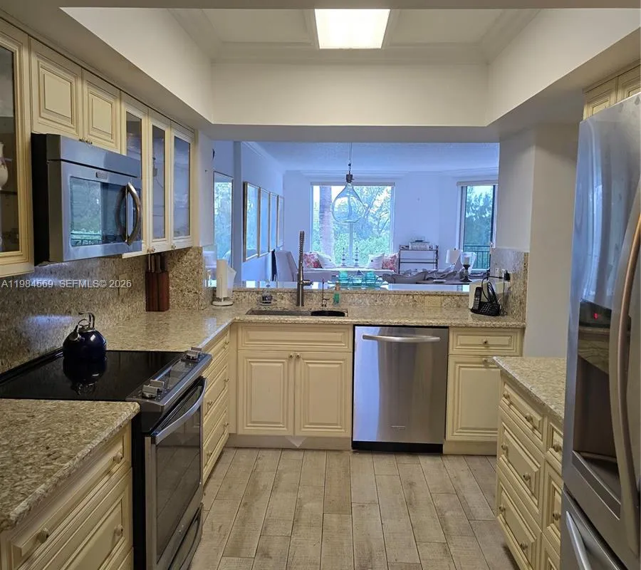 2880 NE 14th St Cswy # 311, Pompano Beach FL 33062