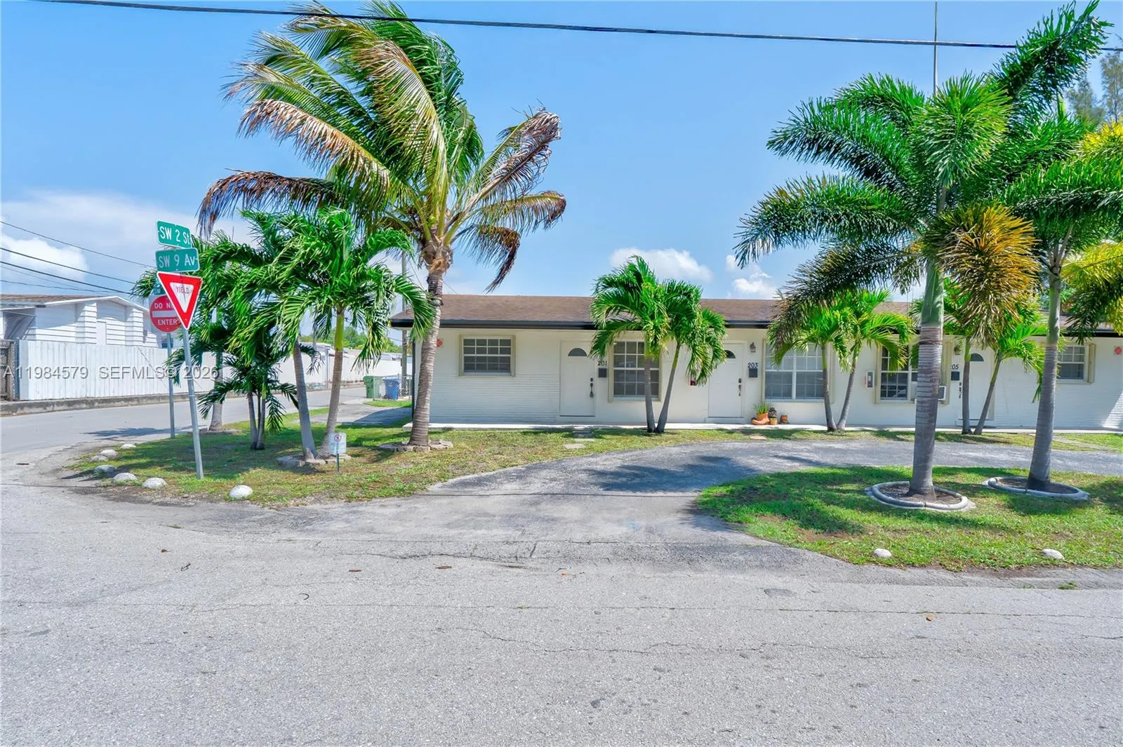 201 SW 9th Ave # 3, Hallandale Beach FL 33009