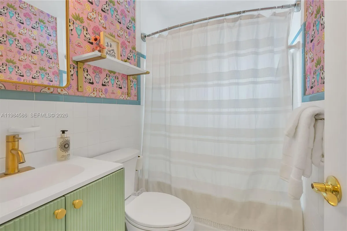 1539 Funston St, Hollywood FL 33020