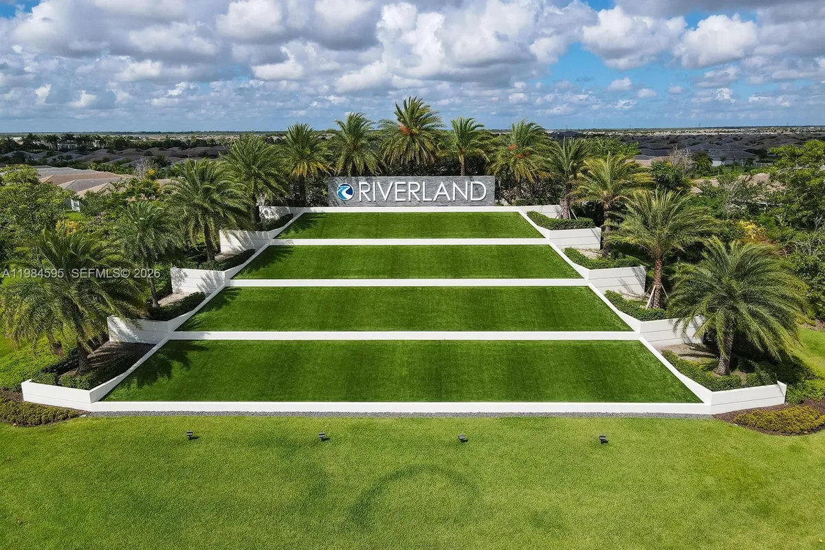 11884 SW Paradise River Rd, Port St. Lucie FL 34987