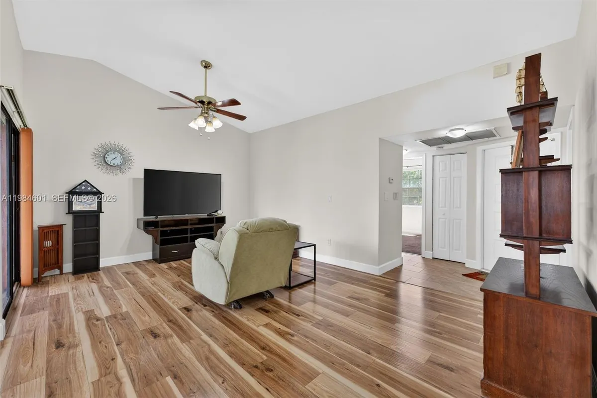 889 Hamilton Dr # 889L, Homestead FL 33034