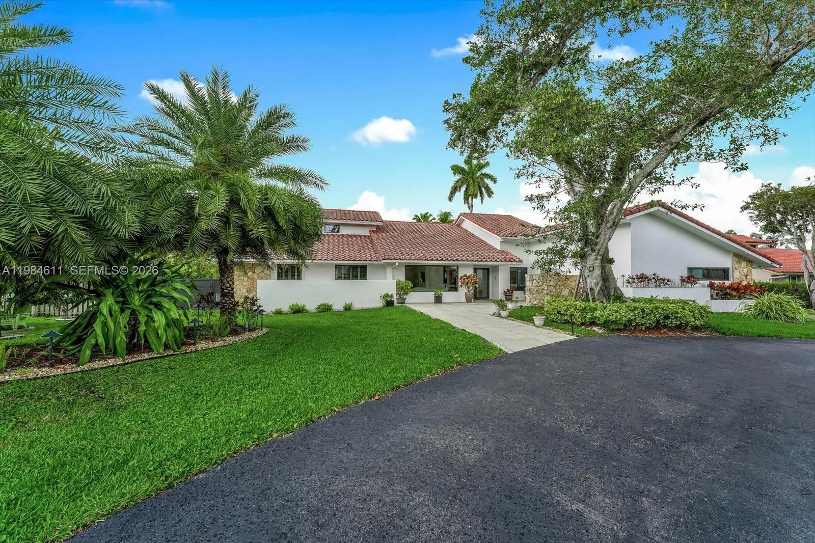 10126 SW 93rd Pl, Miami FL 33176