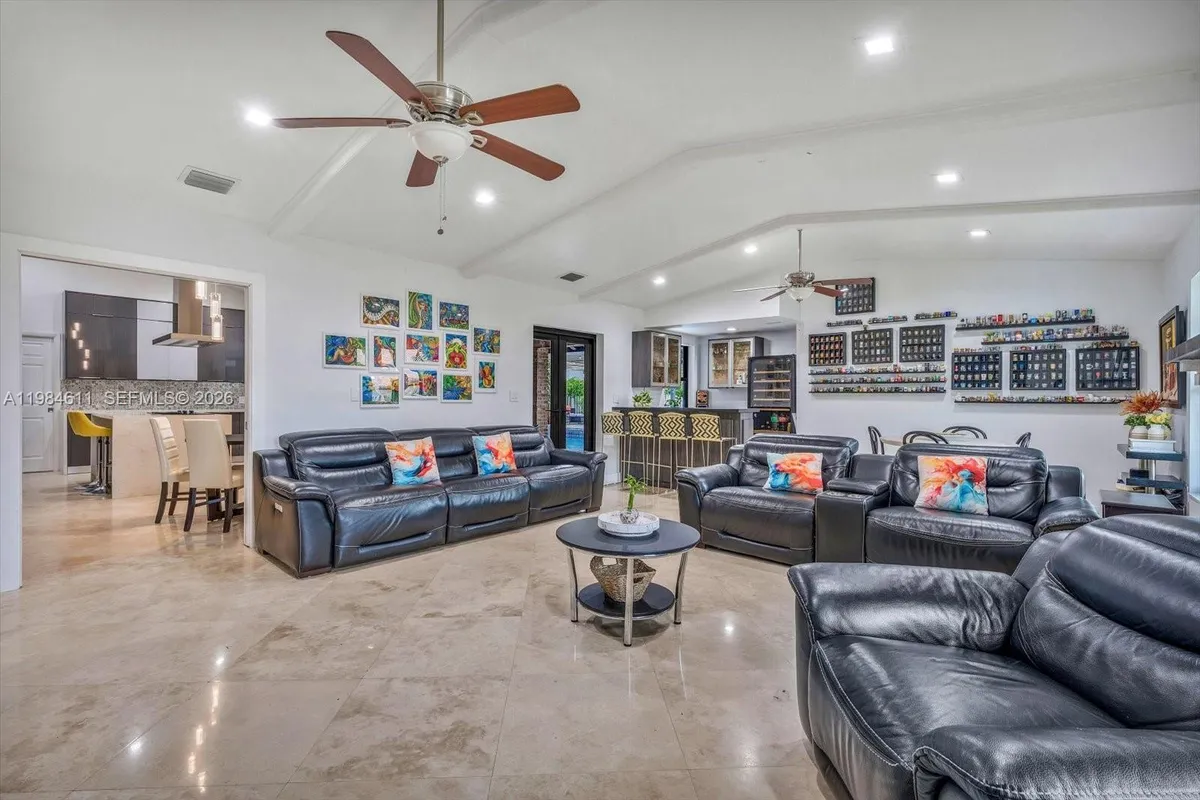 10126 SW 93rd Pl, Miami FL 33176