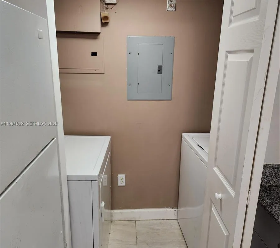 2451 Centergate Dr # 301, Miramar FL 33025