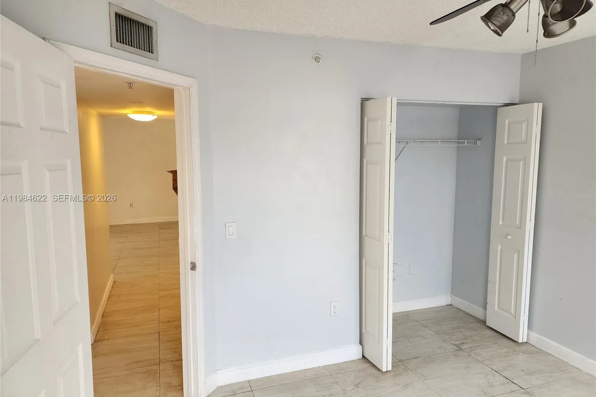 2451 Centergate Dr # 301, Miramar FL 33025