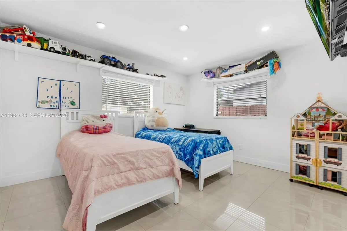 1820 N 27th Ave, Hollywood FL 33020