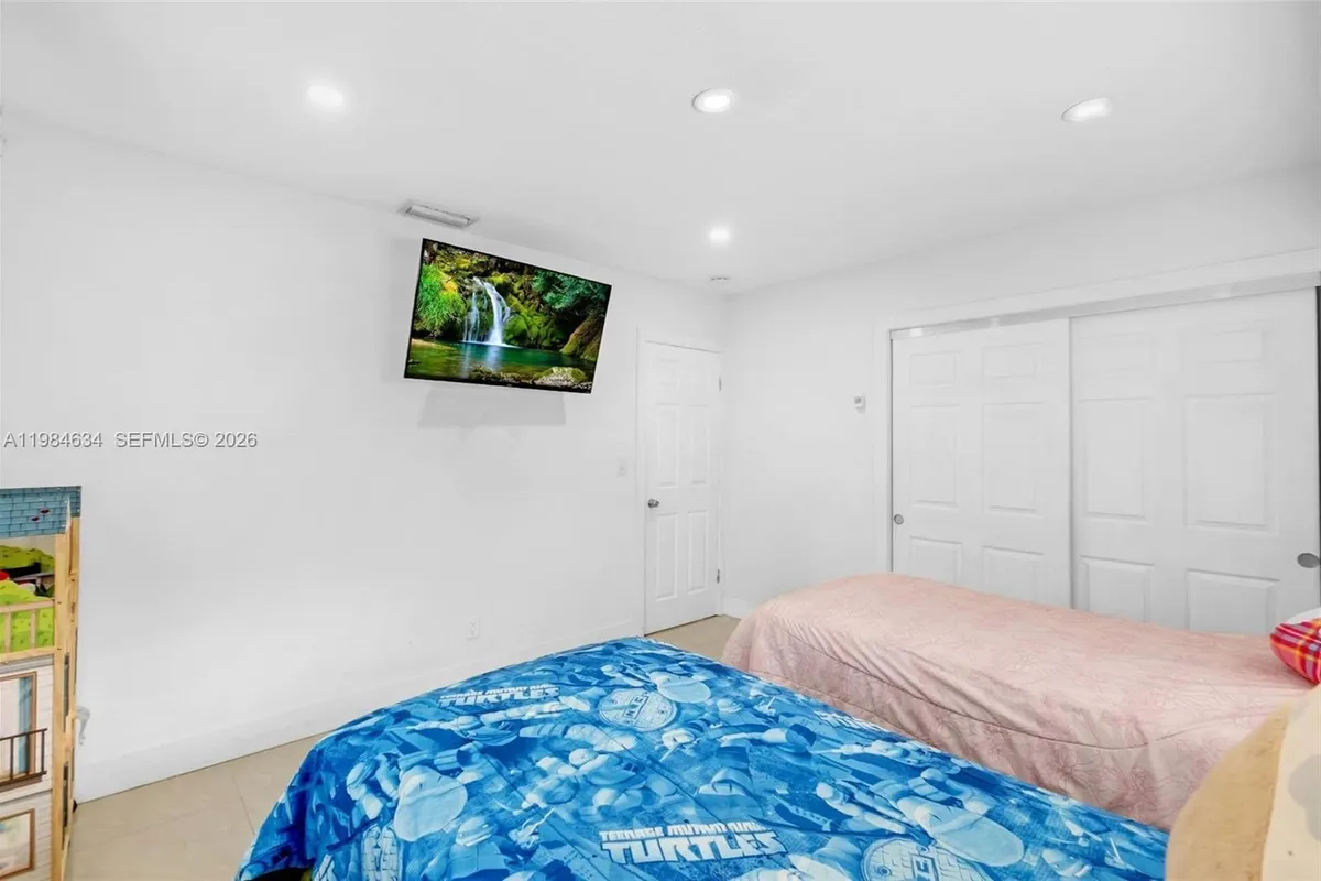 1820 N 27th Ave, Hollywood FL 33020