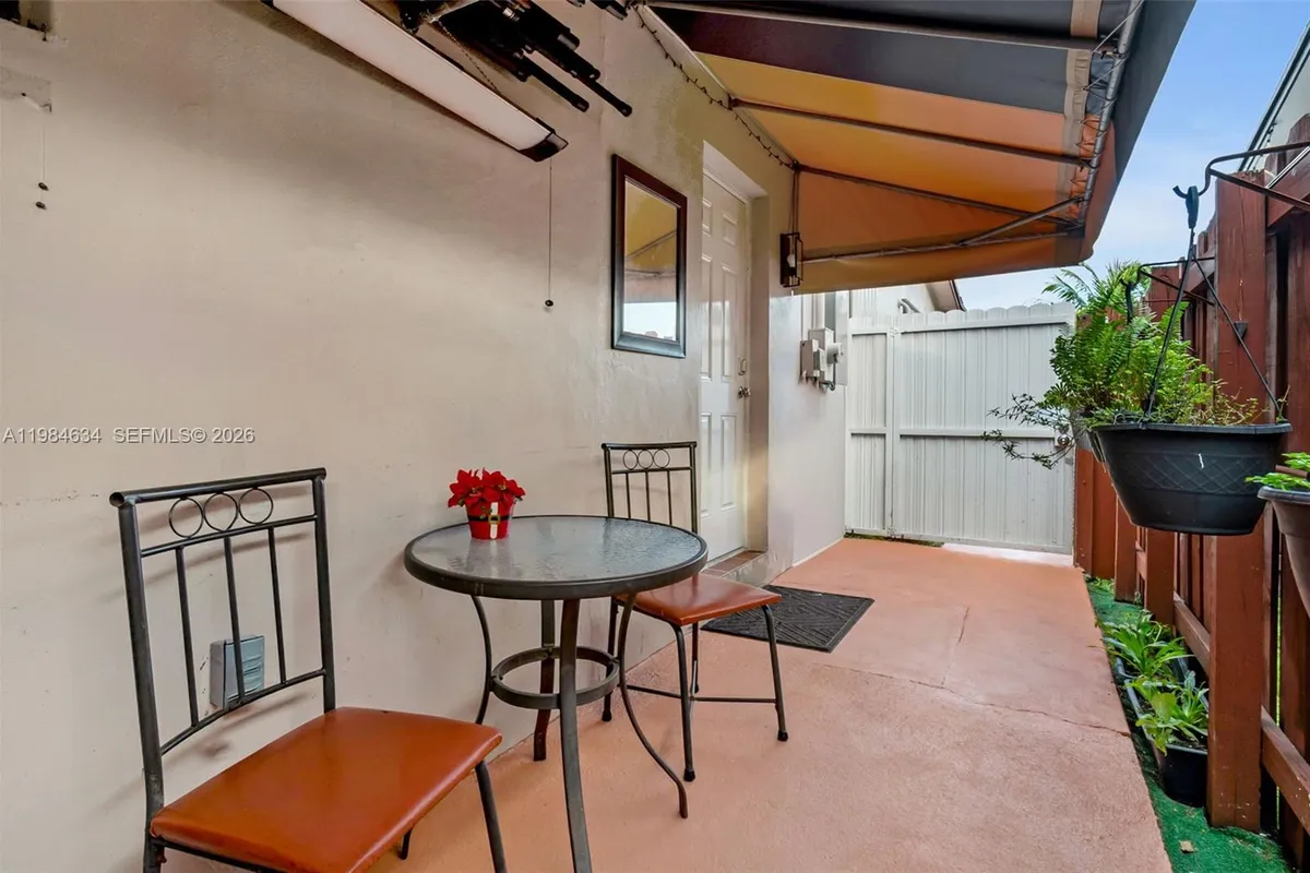 1820 N 27th Ave, Hollywood FL 33020