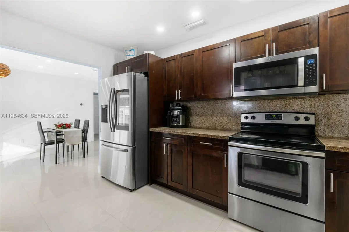 1820 N 27th Ave, Hollywood FL 33020