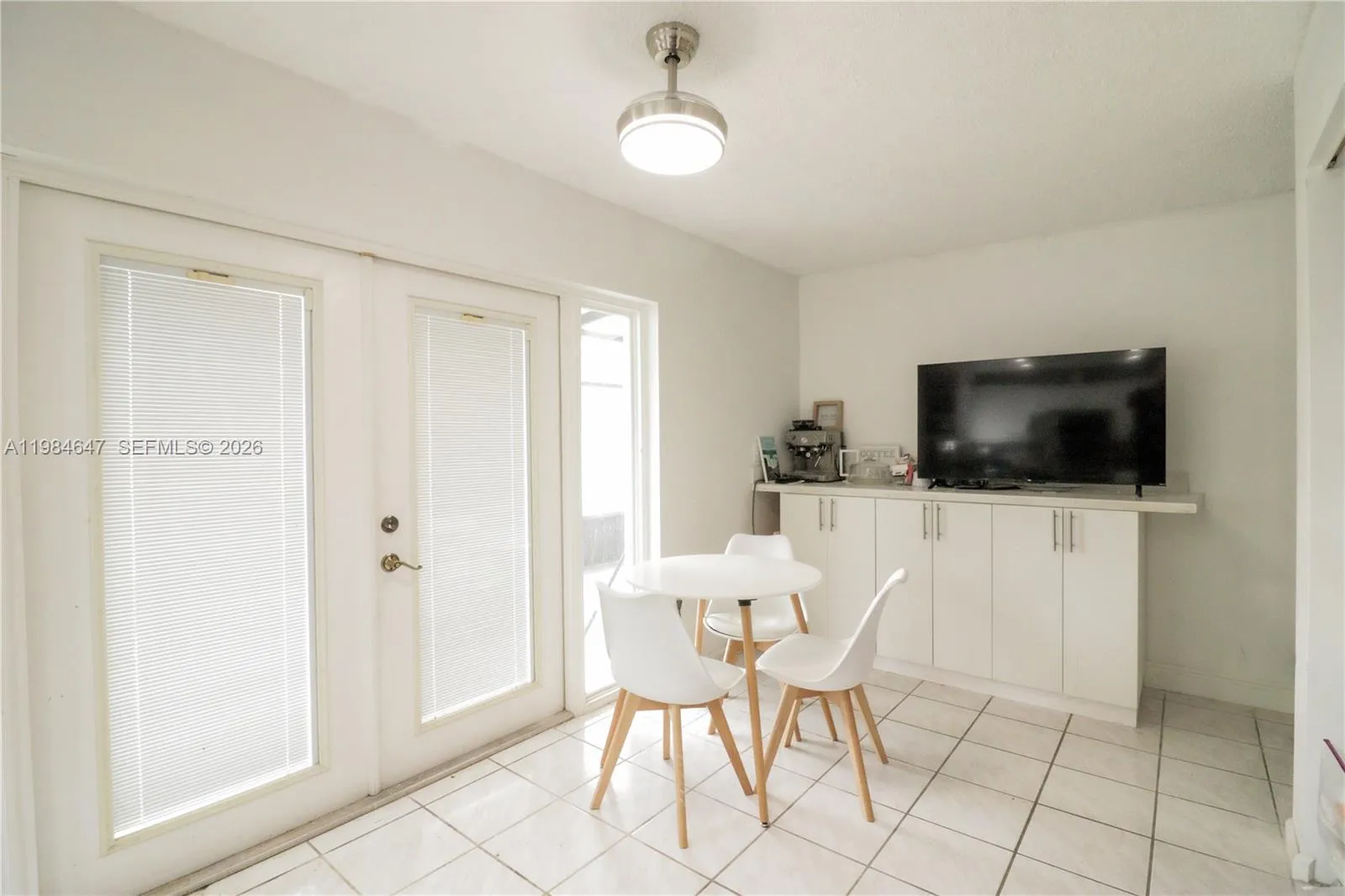 14615 SW 142nd Place Cir, Miami FL 33186