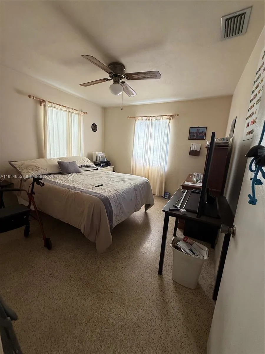 1550 NE 9th Ct, Homestead FL 33033