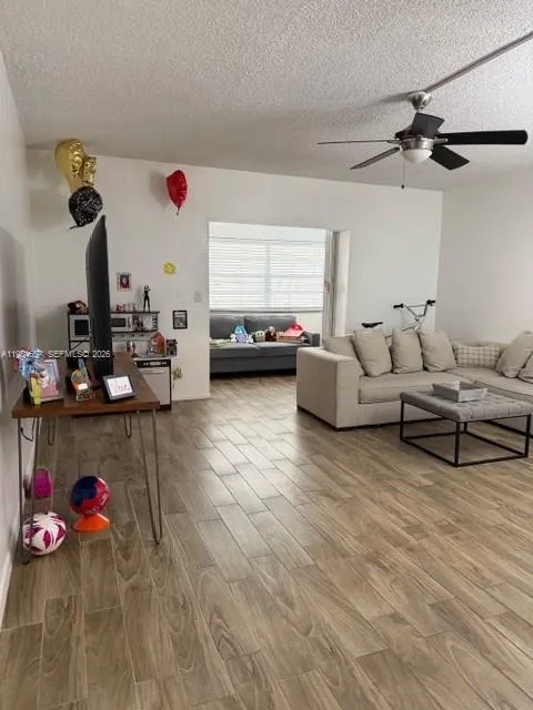 9159 SW 77th Ave # 409, Miami FL 33156